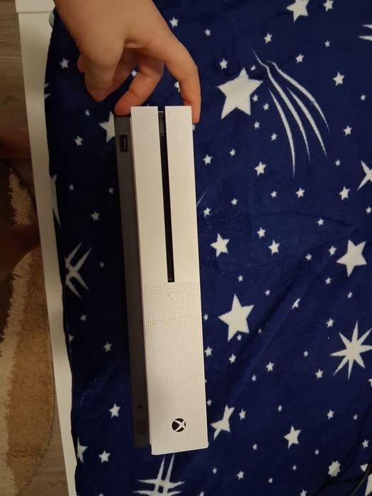 Xbox one s o manete 3 jocuri cablu HDMI, DE ALIMENTARE