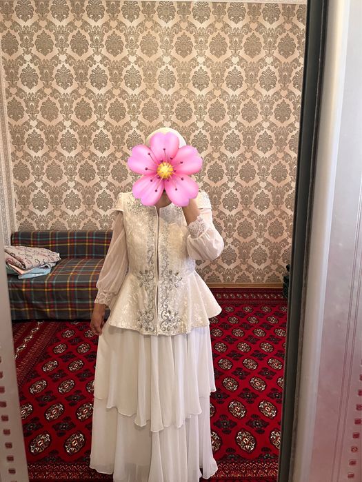 Ұлттық киімдер, кешкі көйлектер