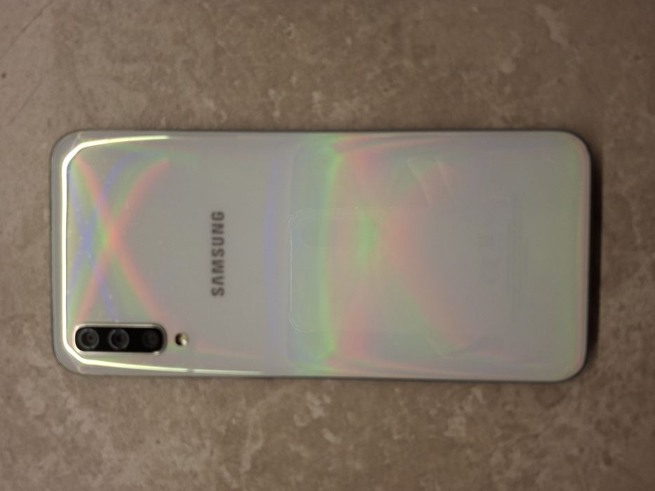 Samsung A50 128GB.