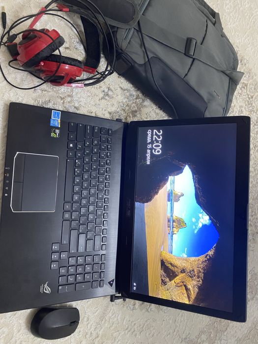 Asus G750 серия ROG Core I7 32гб.             .