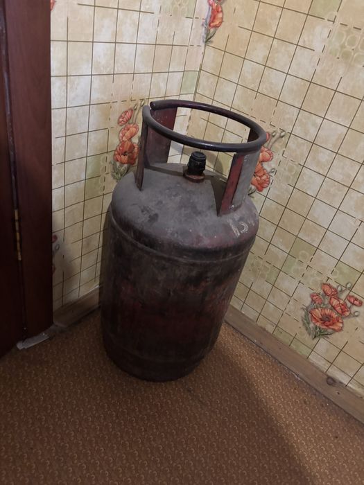 Продам газ балон
