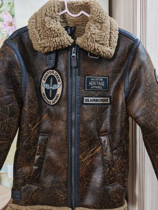 Куртка-пилот коричневого цвета