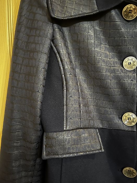 Тъмно синьо българско палто един път обличано