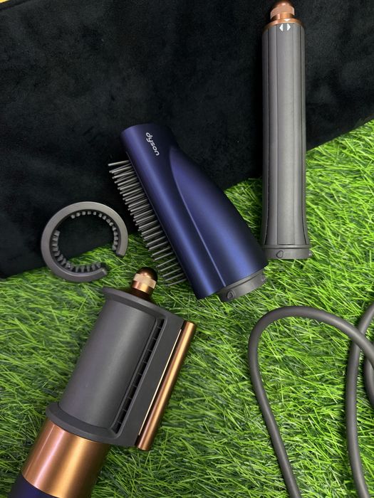 Dyson HS05