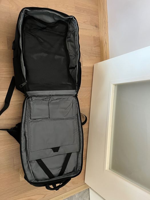 Нова раница за лаптоп, водоустоучива