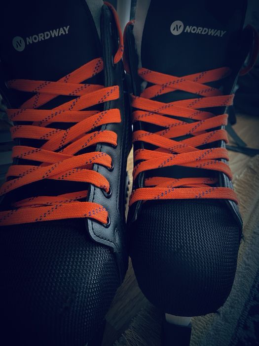 Коньки 40размер продам