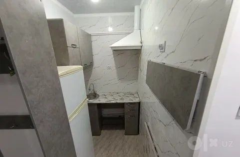47м² Чиланзар Ц цокольный этаж есть парковка 2я линия от дороги