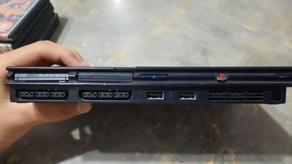 Продам пс2 с дисками