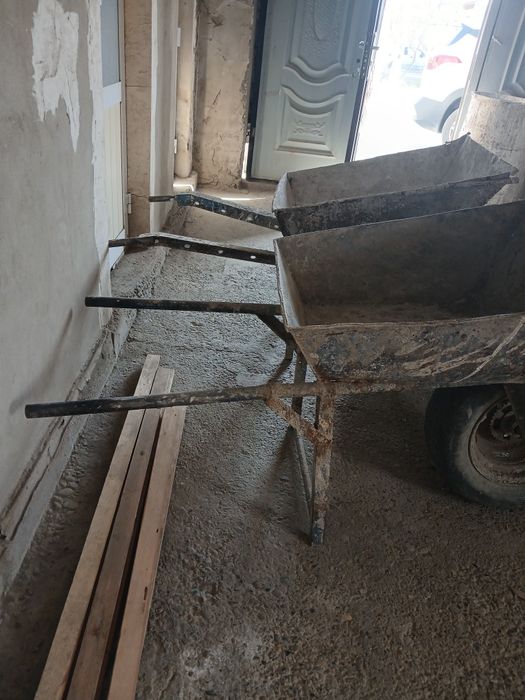 Аробача сотилади 2та