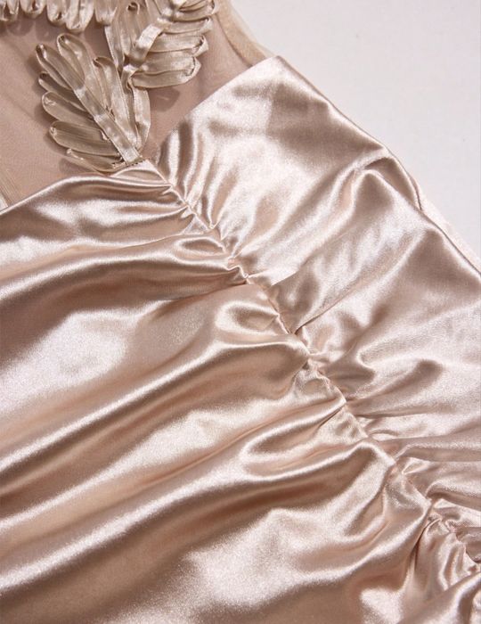 Бежова коктейлна рокля