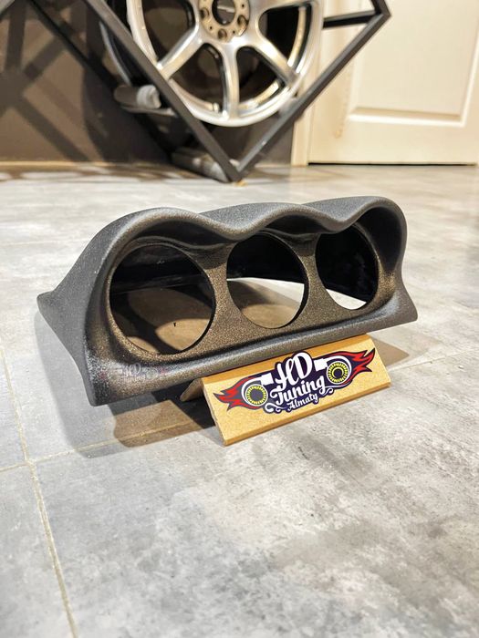 Подиум под датчики на панель Subaru Forester SF