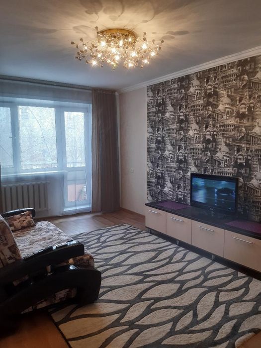 Продам ковёр 2×3