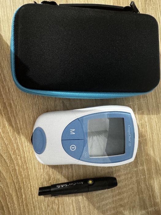 Aparat CoaguChek XS pentru măsurare INR
