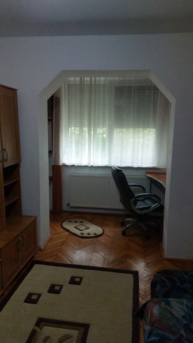 Închiriez apartament