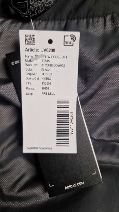 Geaca Adidas Terrex de Iarna  , Marimea M ! pretul  nu este negociabil