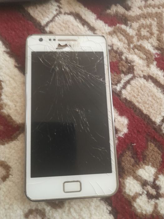 Телефоны на запчасти