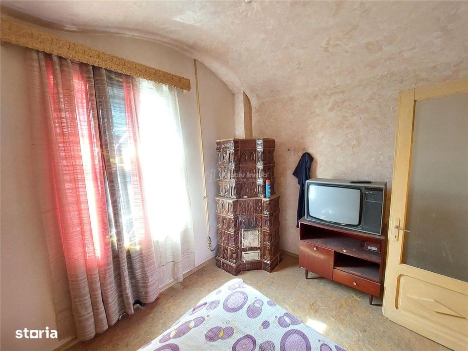 2 camere in cladire P+1,etaj 1, 60 MP,  beci subsol, Ultracentral