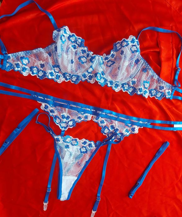 Чисто нов комплект еротично бельо в S,M и L размер.