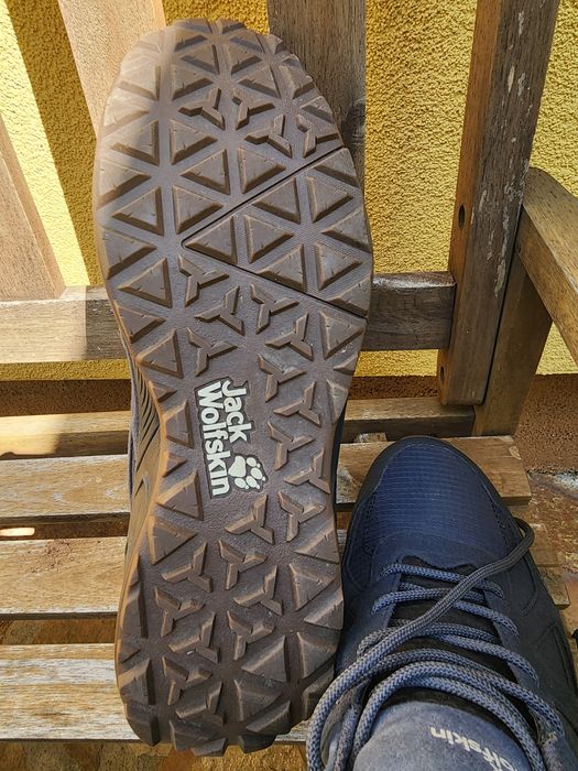 Страхотни туристически обувки Jack Wolfskin
