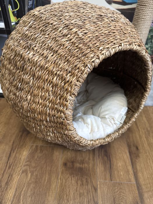 Продам домик для кошки новый