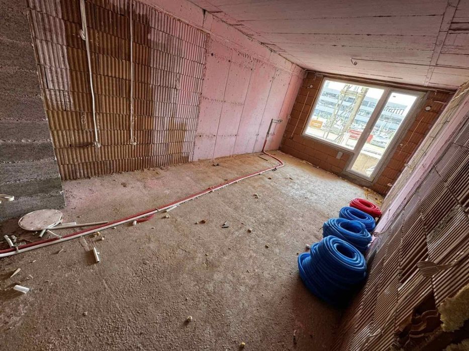 Тристаен апартамент в Красна поляна с АКТ 14!