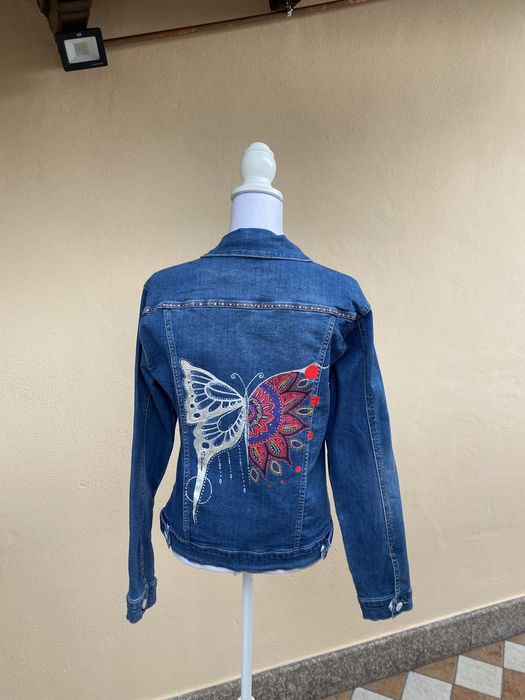 Jacheta denim pictata manual