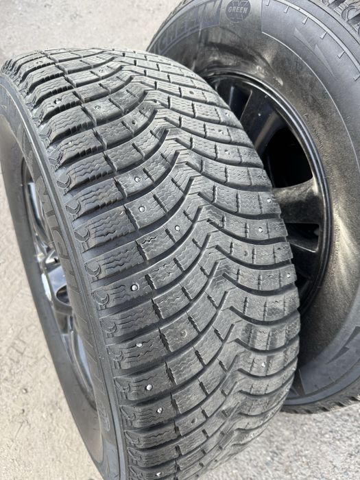 Оригинальные диски с зимней резиной Michelin.