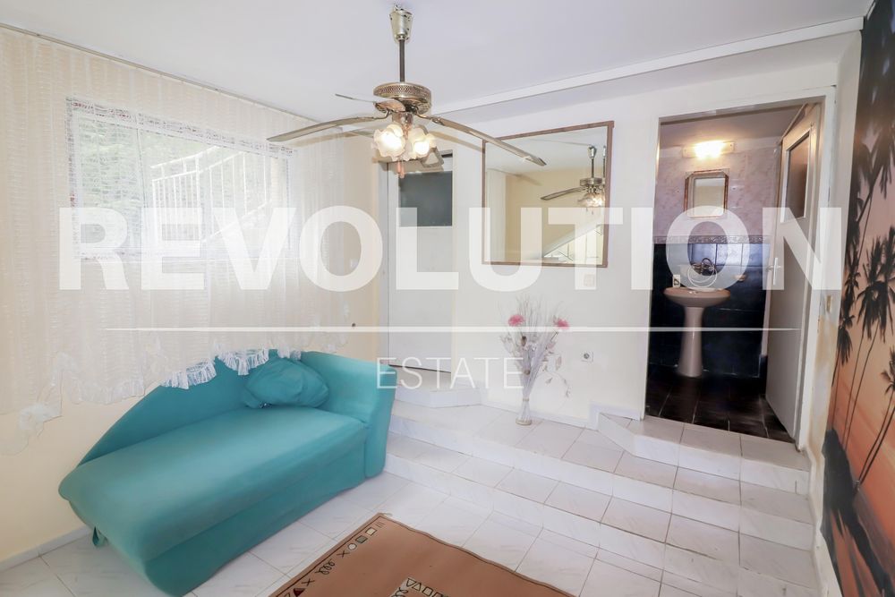 Етаж от къща  в гр.Варна, Бриз!