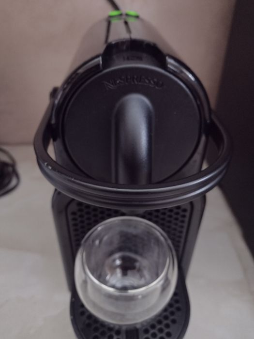 Кафемашина Делонги с капсули малко ползване