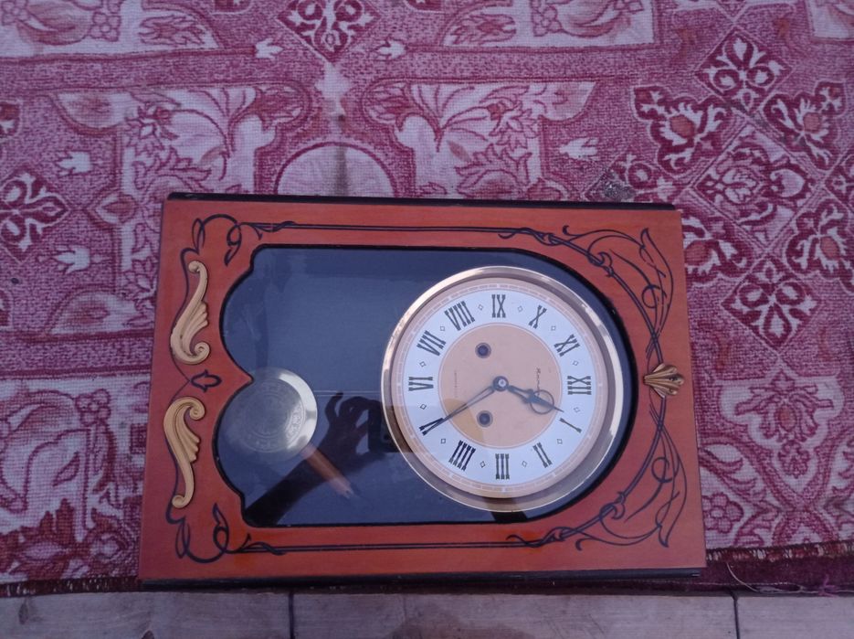 Настенные часы антиквариат