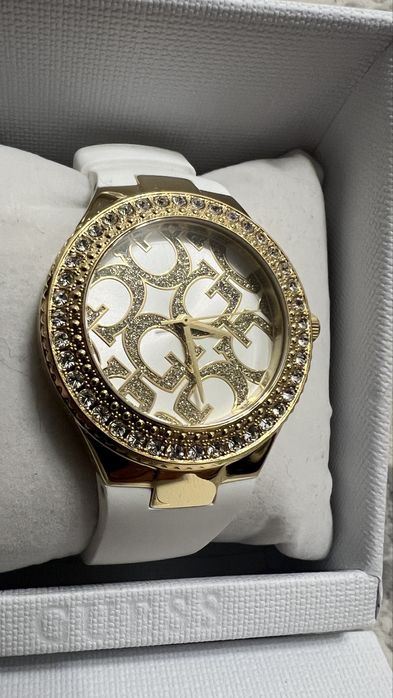 Ceas dama guess nou