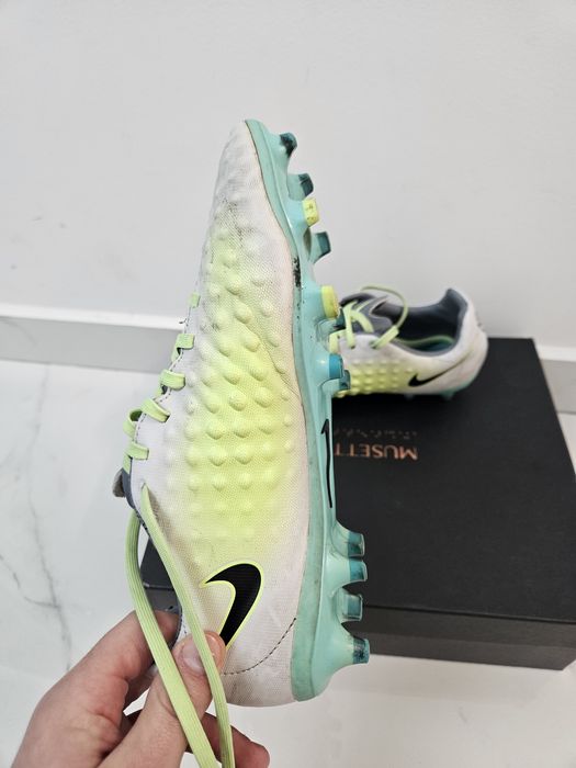 Ghete fotbal profi Nike sintetic iarbă