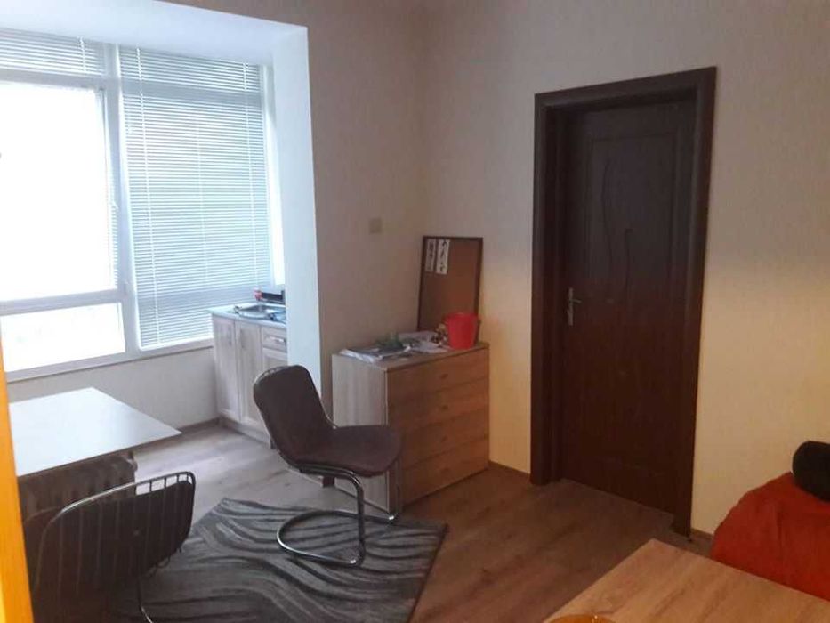 Дава се под наем Тристаен апартамент в София, Център - 70 кв.м за 700 € - Снимка #1