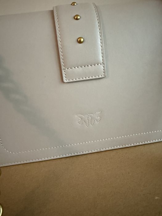 Нова дамска чанта Pinko