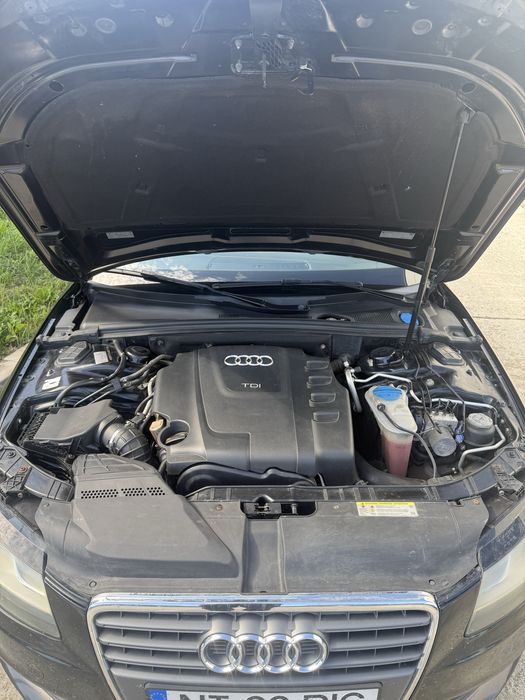 AUDI A8 2010 — imagine 3