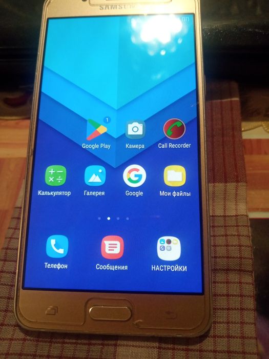 Продам смартфон Самсунг