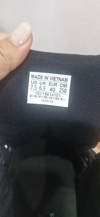 Продам детскую обувь