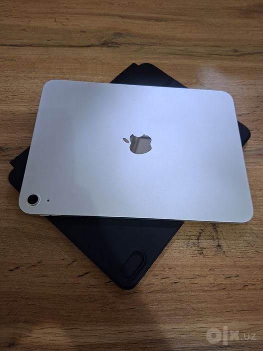 iPad A16, батарея 100%.