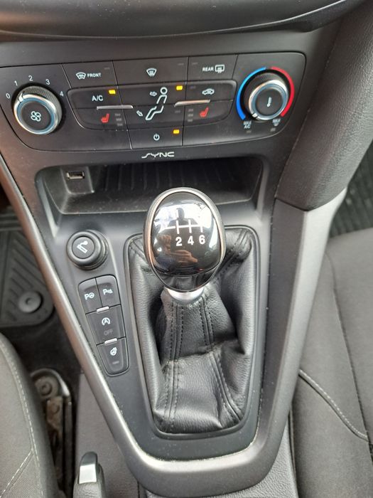 FORD Focus 2015 — imagine 5