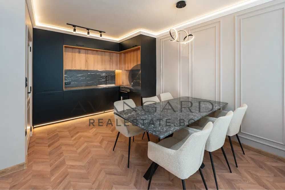 Продава се Двустаен апартамент в Пловдив, Кючук Париж - 77 кв.м за 1916 €/кв.м - Снимка #1