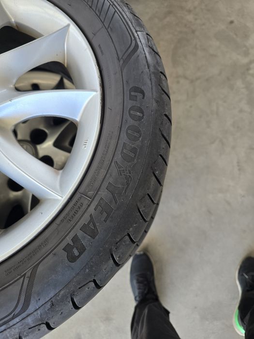 4 Броя 205/55/16 Goodyear 2x8,3mm 2x7,8mm 24dot