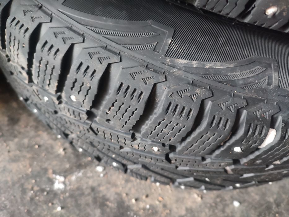 Продам комплект резины