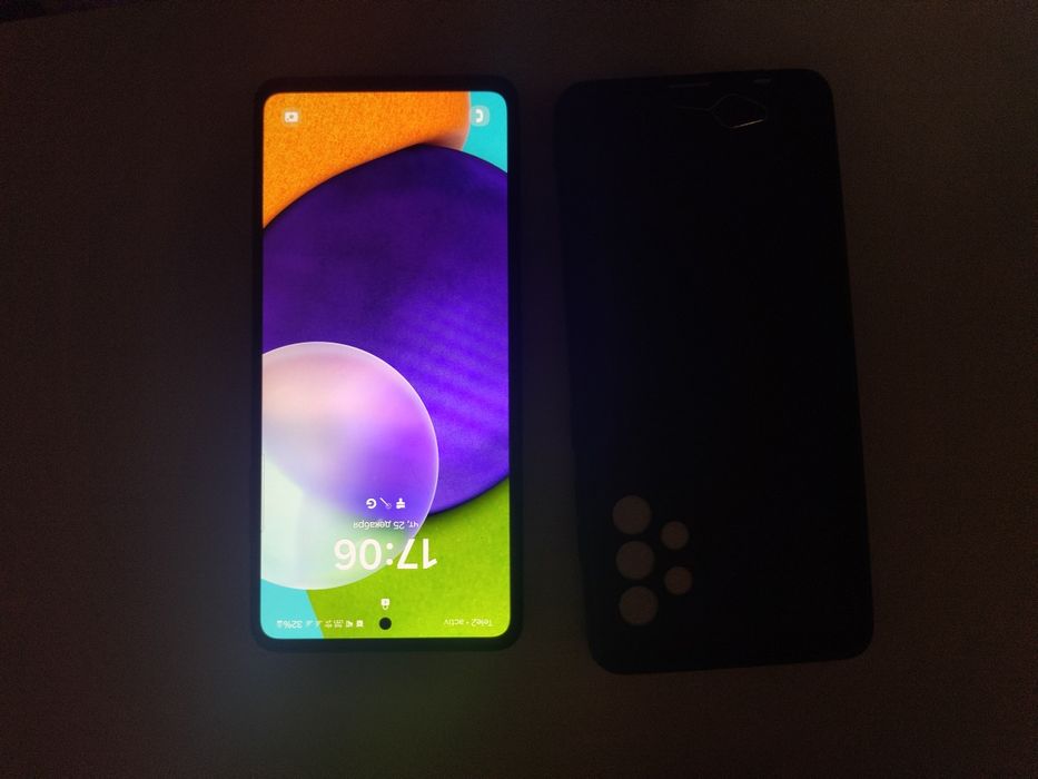 Продам Самсунг а 52 8/128