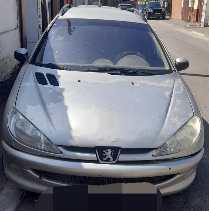 Vând Peugeot 206 sw