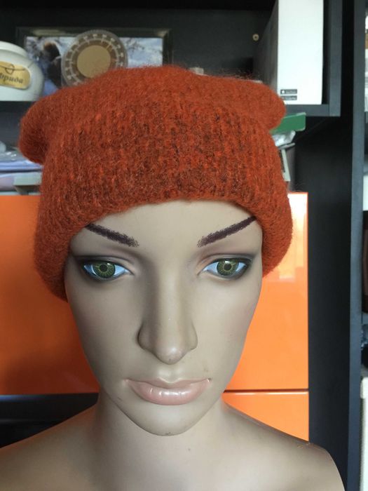 Зимнa шапкa естественa, топлa материя (вълна, кид мохер)