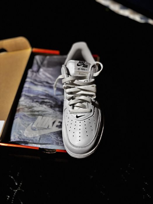 Продам кроссовки NIKE ORIGINAL