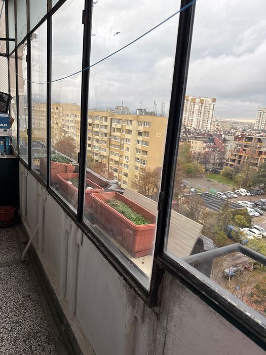 Двустаен апартамент непреходен с балкон