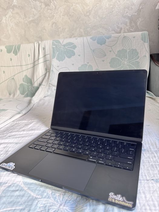 Macbook air 13 m2 256gb