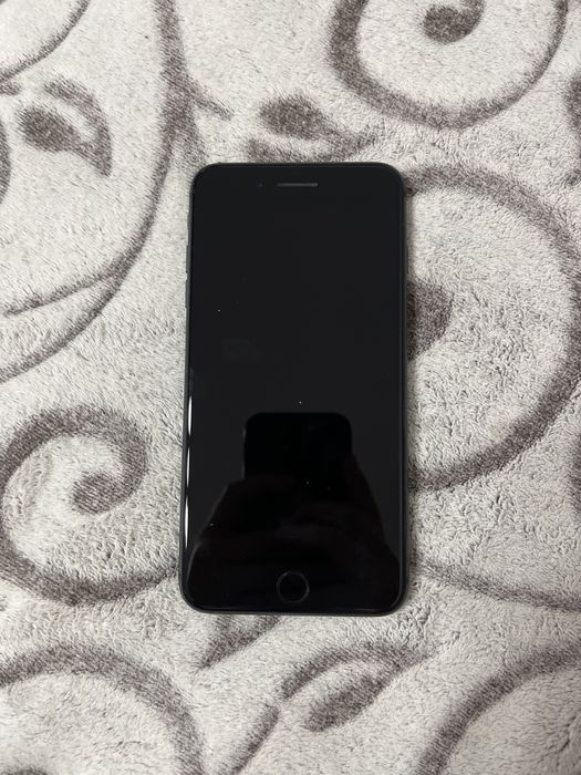 Айфон 8+ на запчасти