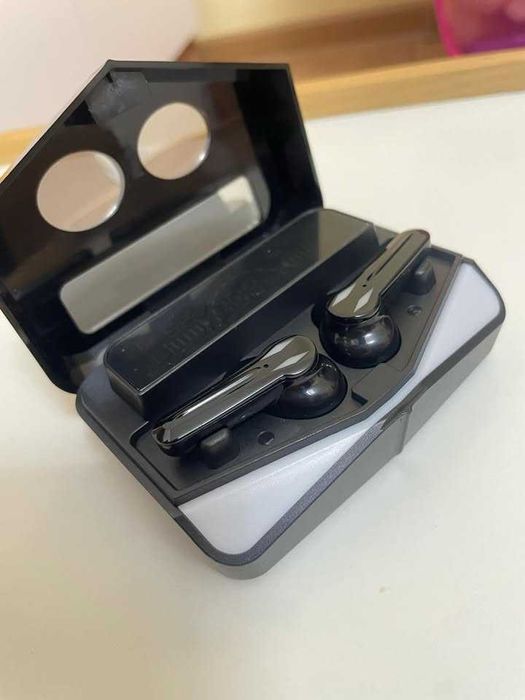 Безжични слушалки M28 с активно шумопотискане